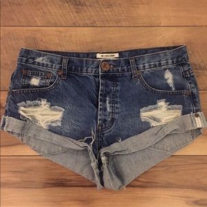 One Teaspoon Blue Bandit Denim Shorts. Size 28.